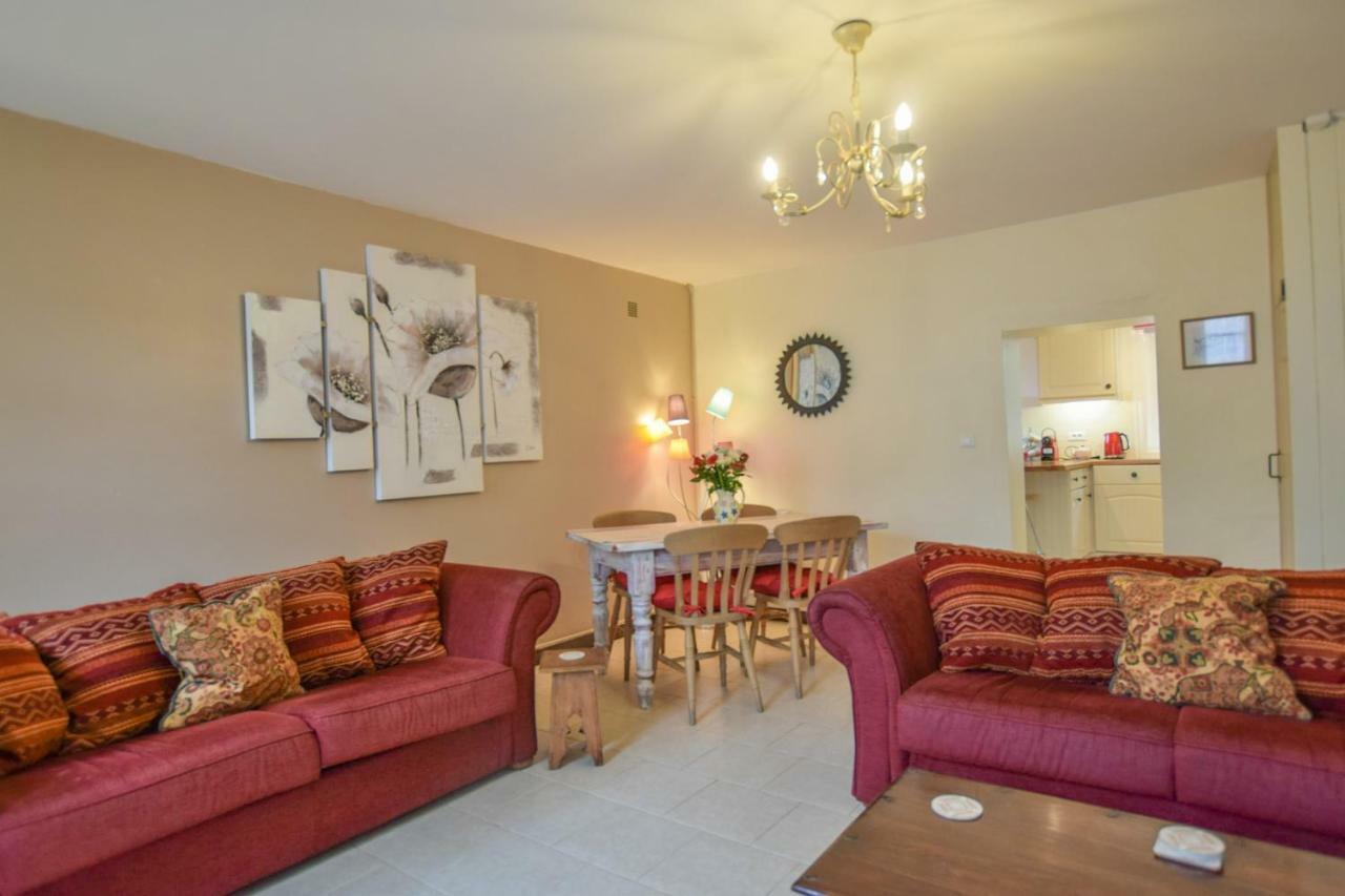 La Maison Muguet * Civray (Vienne)